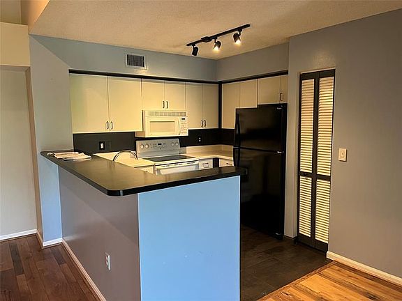 2nd image of 4808 N State Road 7 #13305