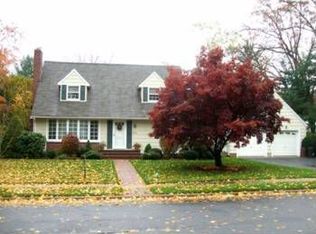 219 Hope St, Ridgewood, NJ 07450