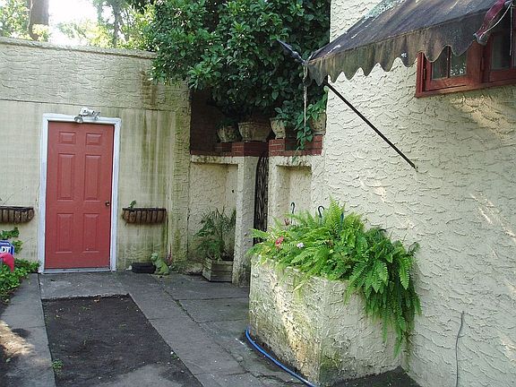 Bonus Room and Hidden Garden Entrance