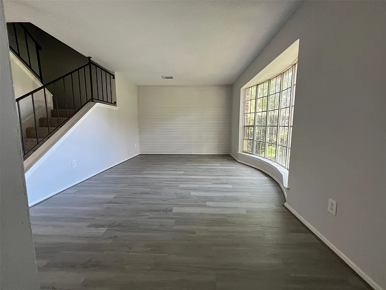 7012 Jetty Ln — Photo 2