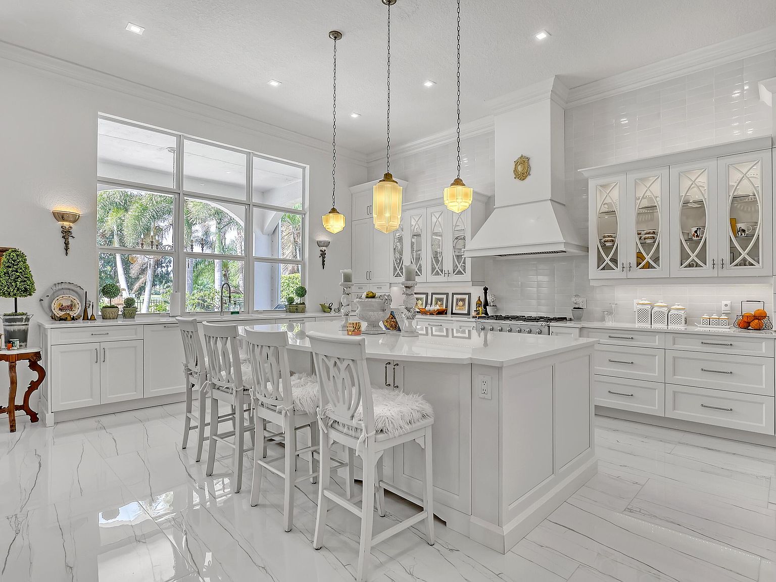 7807 Ironhorse Boulevard