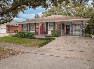 2141 Esplanade Pl, Terrytown, LA 70056