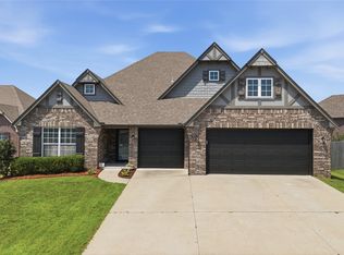 6812 S Elder Ave, Broken Arrow, OK 74011