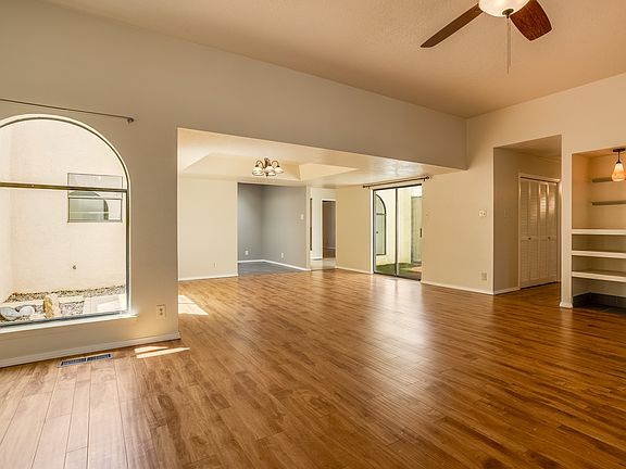 4th image of 6805 La Casa Bonita NE