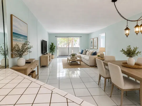 300 Galen Dr APT 206, Key Biscayne, FL 33149