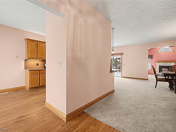 5th image of 10304 Honeysuckle Ln
