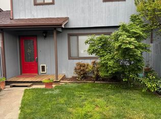 91 Tulip Grove Cir APT 6, Bristol, TN 37620