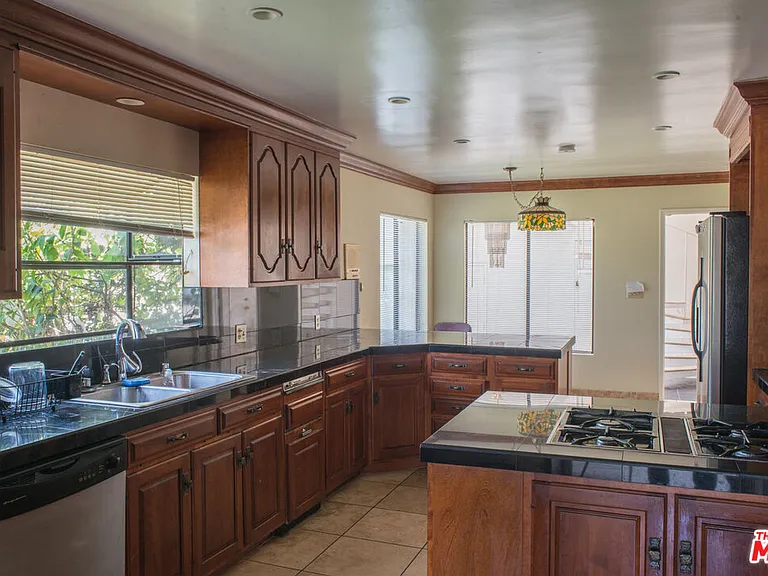 8300 Regis Way — Photo 8