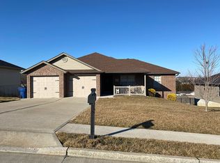 4050 Westminister Dr, Jefferson City, MO 65109