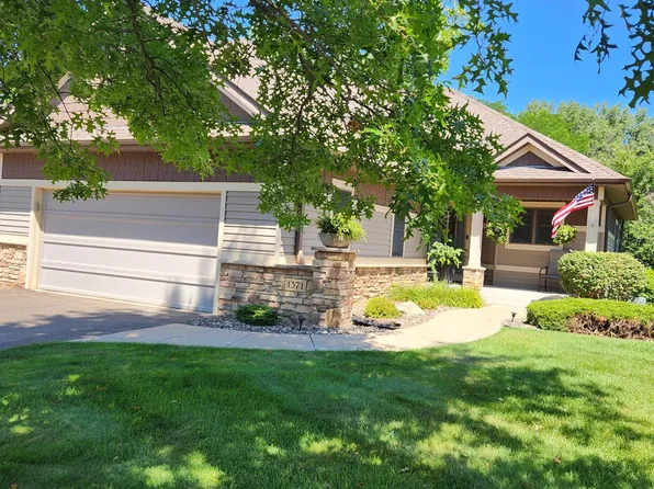 1371 Holly Ave N, Oakdale, MN 55128