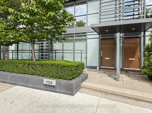 102 Fort York Blvd, Toronto, ON M5V 4A7
