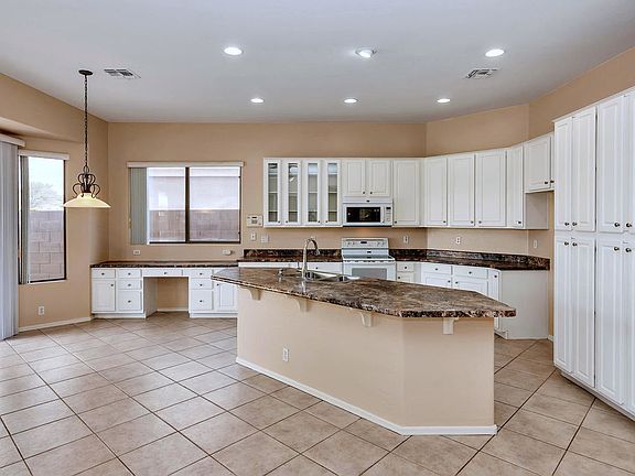 4th image of 20252 N 80th Ln
