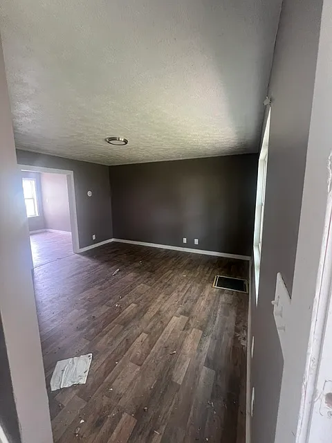 9544 Cloverleaf Road - C — Photo 2