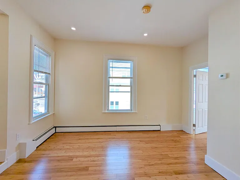 12 Cameron Ave #7 — Photo 6