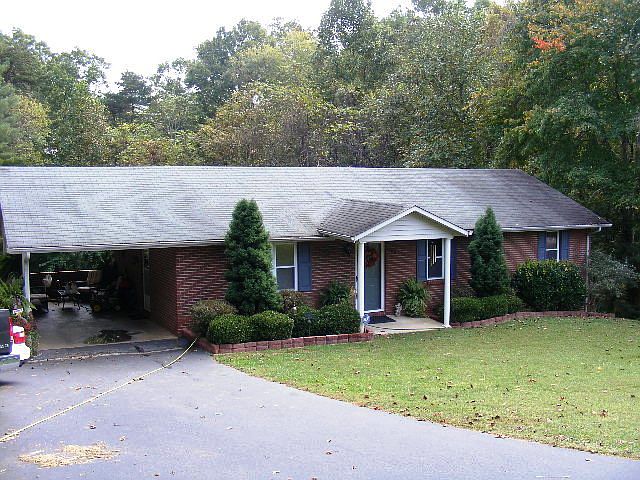 1st image of 70 Haynesworth Dr
