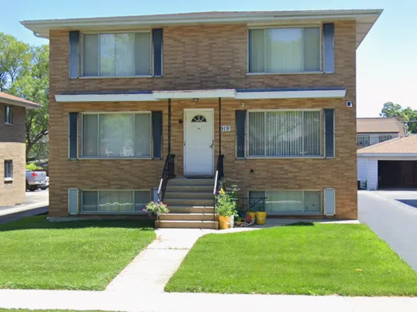 919 N Berwick Blvd APT 2N, Waukegan, IL 60085