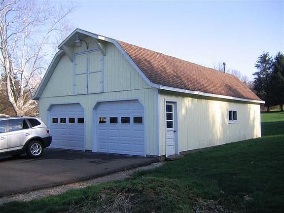 Additional Detached Garage