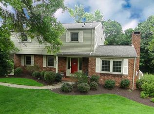69 Marwood Dr, Pittsburgh, PA