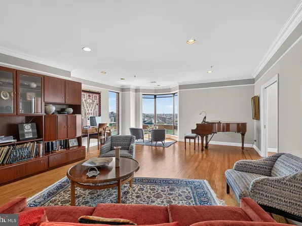 10 E Lee St Unit 1701, Baltimore, MD 21202