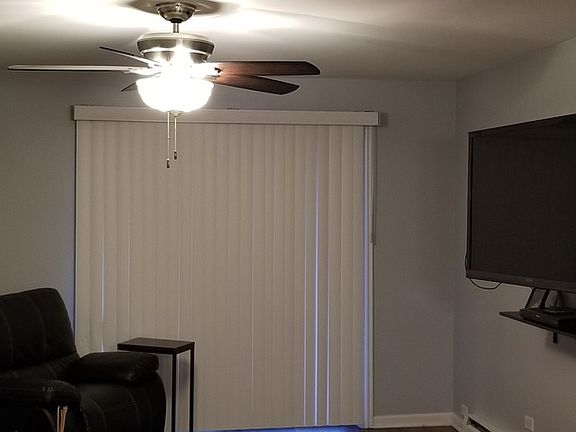 5th image of 6632 W 64th Pl APT 1W