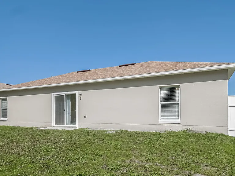 1005 Dudley Dr — Photo 16