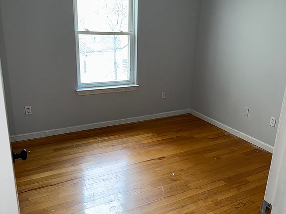 3rd image of 536 S 11th St Floor 2