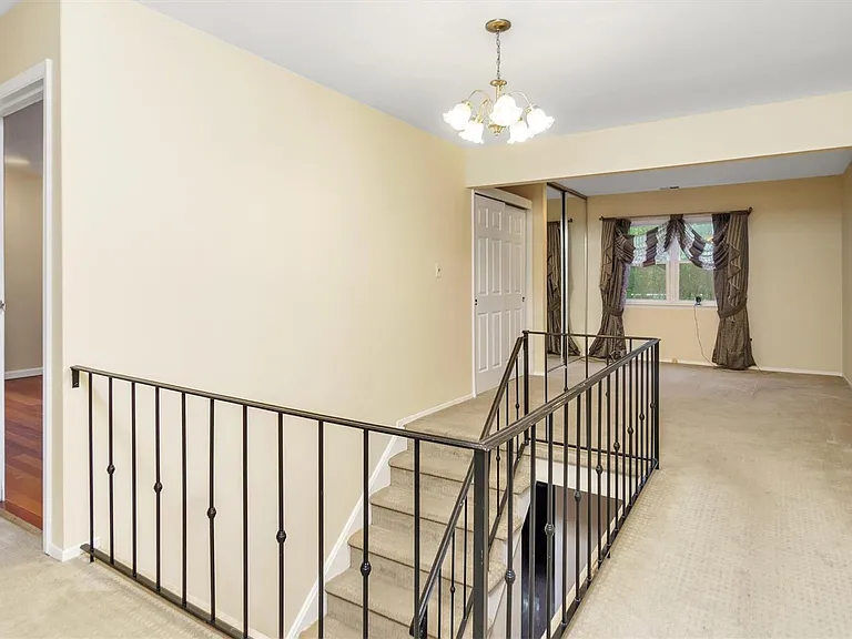 47 Carriage Rd — Photo 18