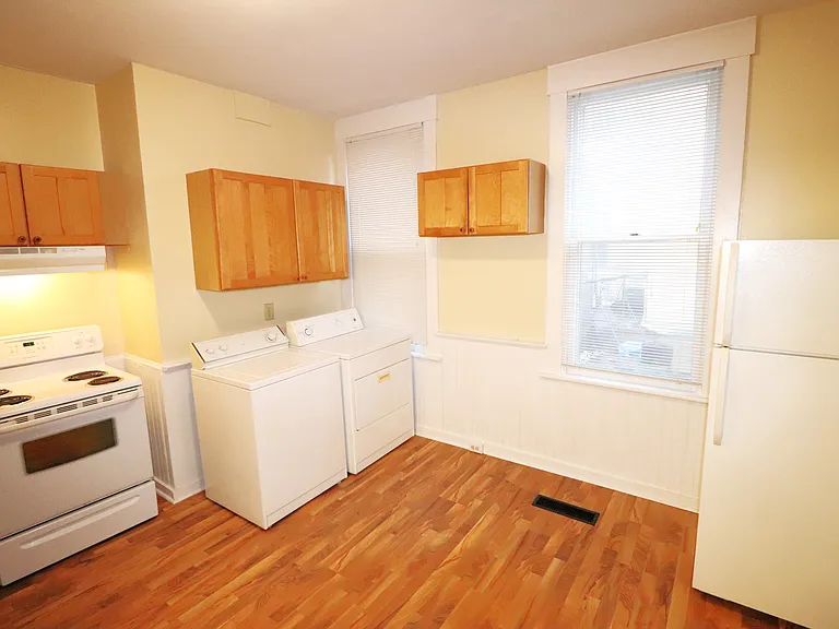 314 S 4th St — Photo 23
