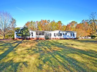217 Ilas Grove Ln, Bonneau, SC 29431