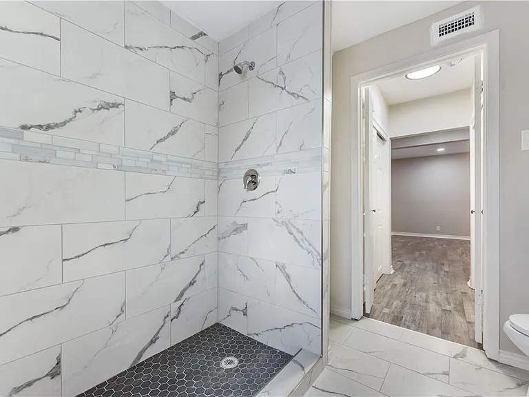 4937 Holmes Dr — Photo 19