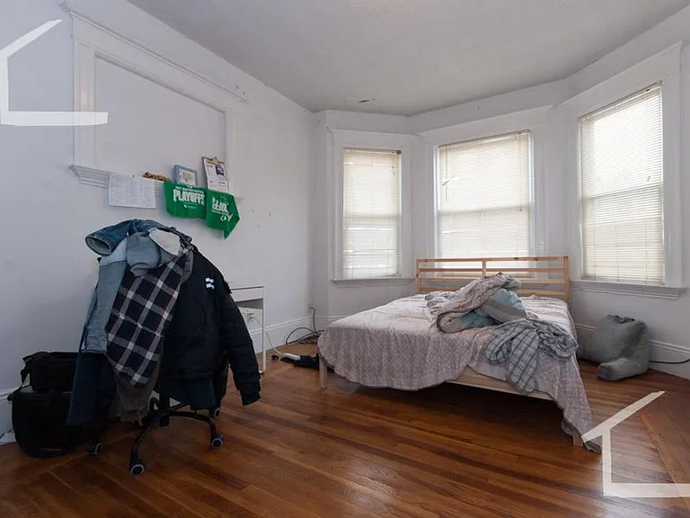4 Ashford St #3 — Photo 3