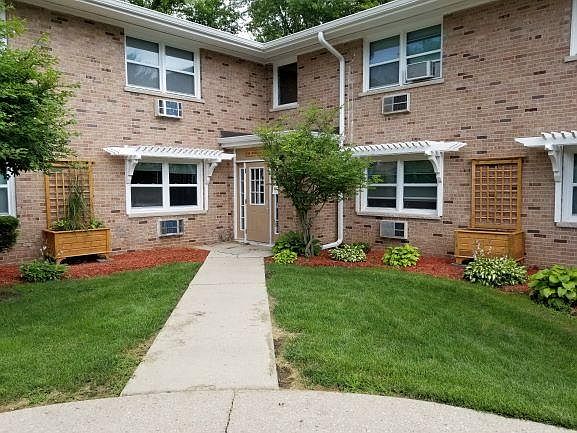 1st image of 237 Robert Dr #235-25