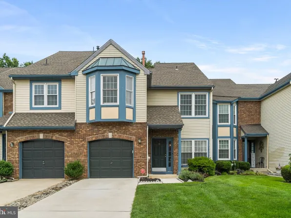 23 Hilltop Ln, Medford, NJ 08055
