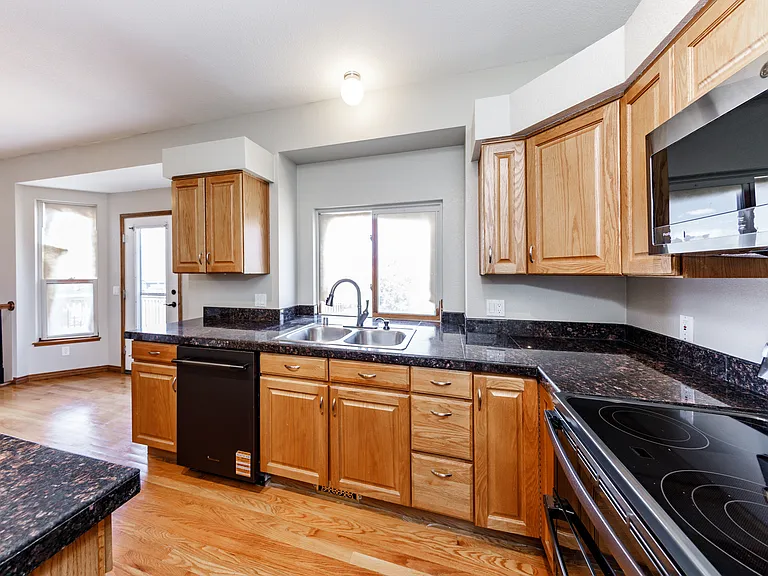 15210 Steinbeck Ln — Photo 17