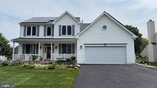 1st image of 28 Pemberton Ln