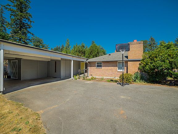 2nd image of 7712 60th Dr NE