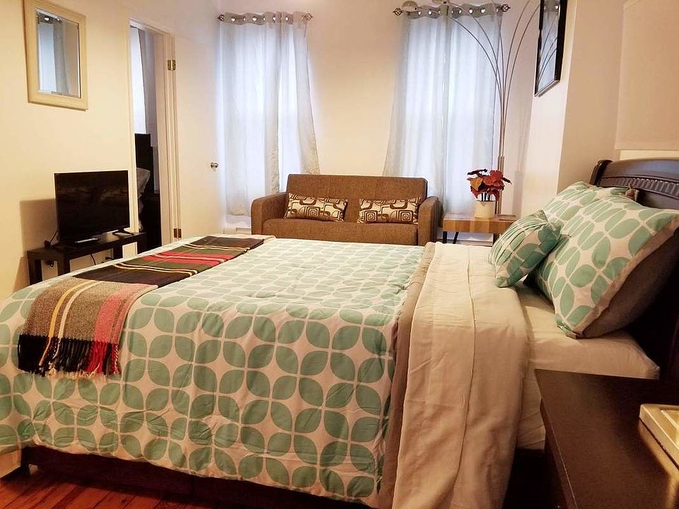 1st image of 53 6th Ave #2E