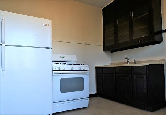 5th image of 9050 S Dauphin Ave #3
