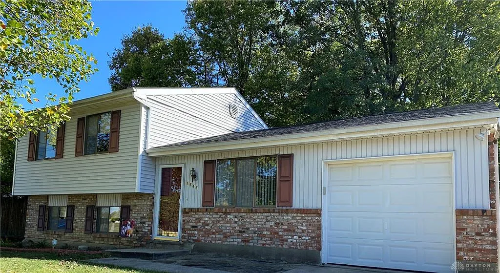 1545 Hazelgrove Dr photo 1