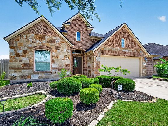 3rd image of 19127 Cannon Hills Ln