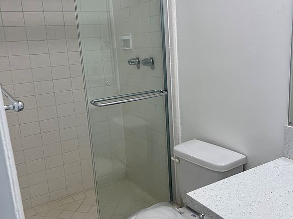 3rd image of 1343 Carmelina Ave APT 10