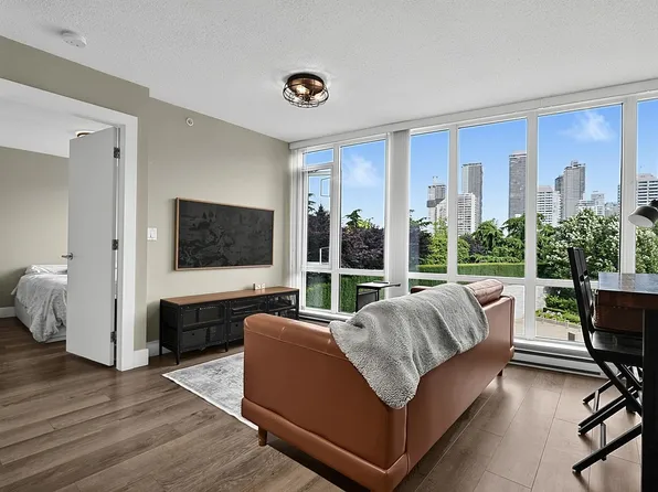 4189 Halifax St #308, Burnaby, BC V5C 0H9
