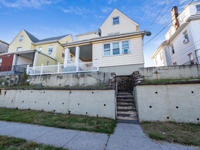 61 Waring Pl, Yonkers, NY, 10703