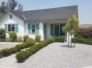 118 S Apricot Ave, Fresno, CA 93727