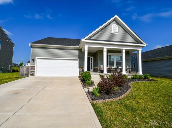 9373 Lakeside St, Tipp City, OH 45371