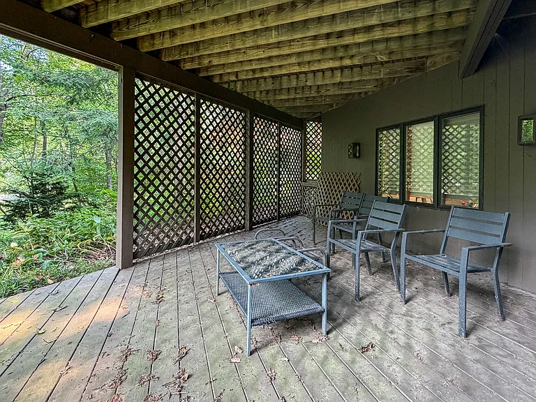 133 E Woods Dr — Photo 29