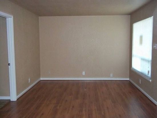 2nd image of 1528 North Ave