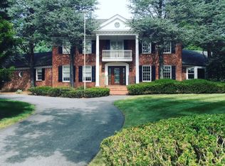367 Longbow Dr, Franklin Lakes, NJ 07417