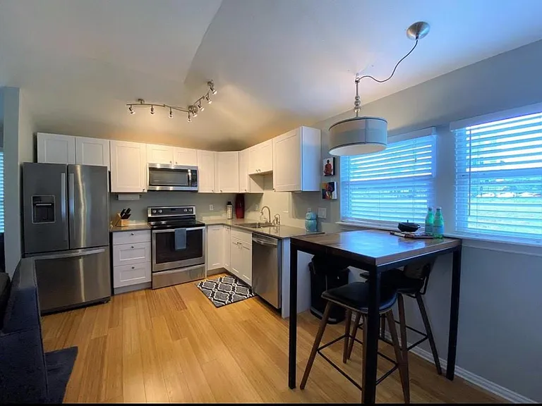 4019 Ascot Ln — Photo 8