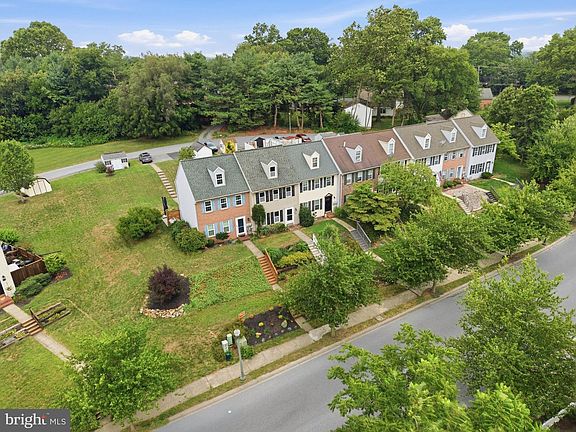 5th image of 22 Pennwick Dr